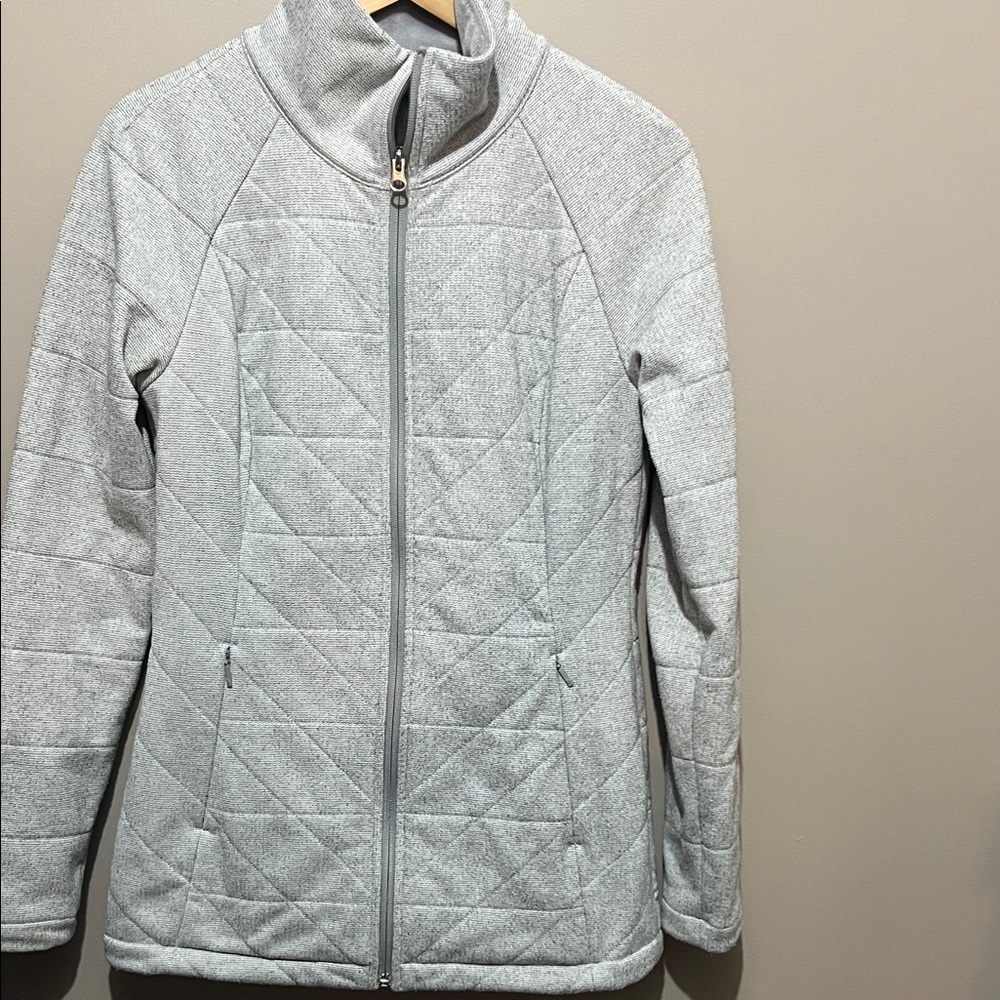 The North Face Women's Light Gray Quilted Fleece Lined Jacket